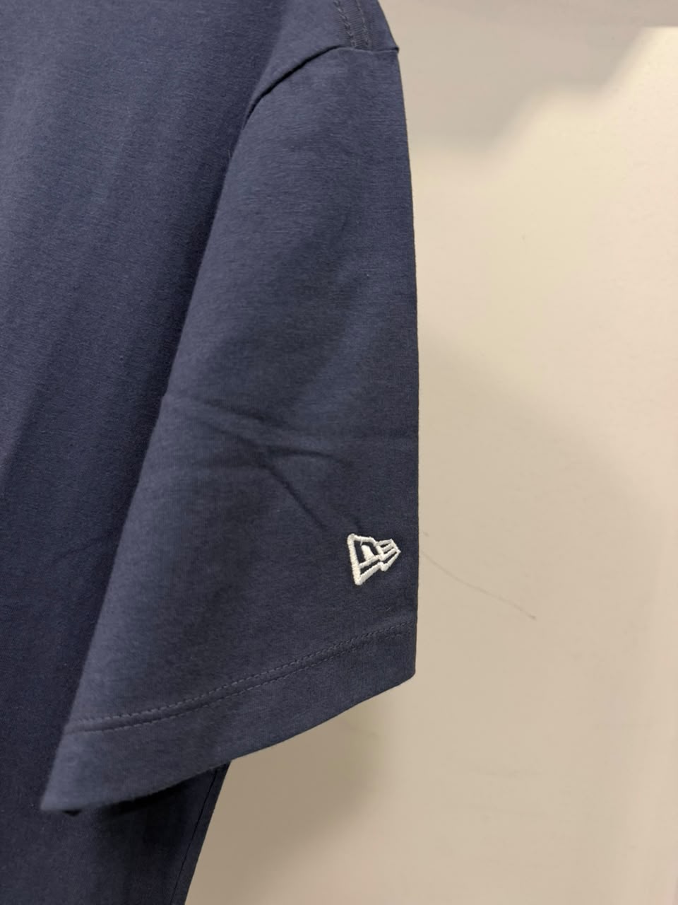 Camiseta New Era NY Yankees Azul Marinho foto 2
