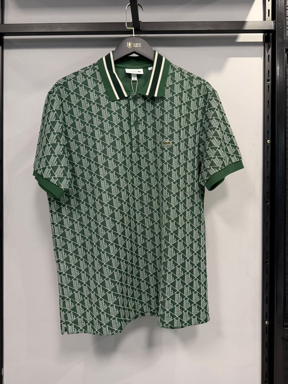 Polo Lacoste Verde com Monograma