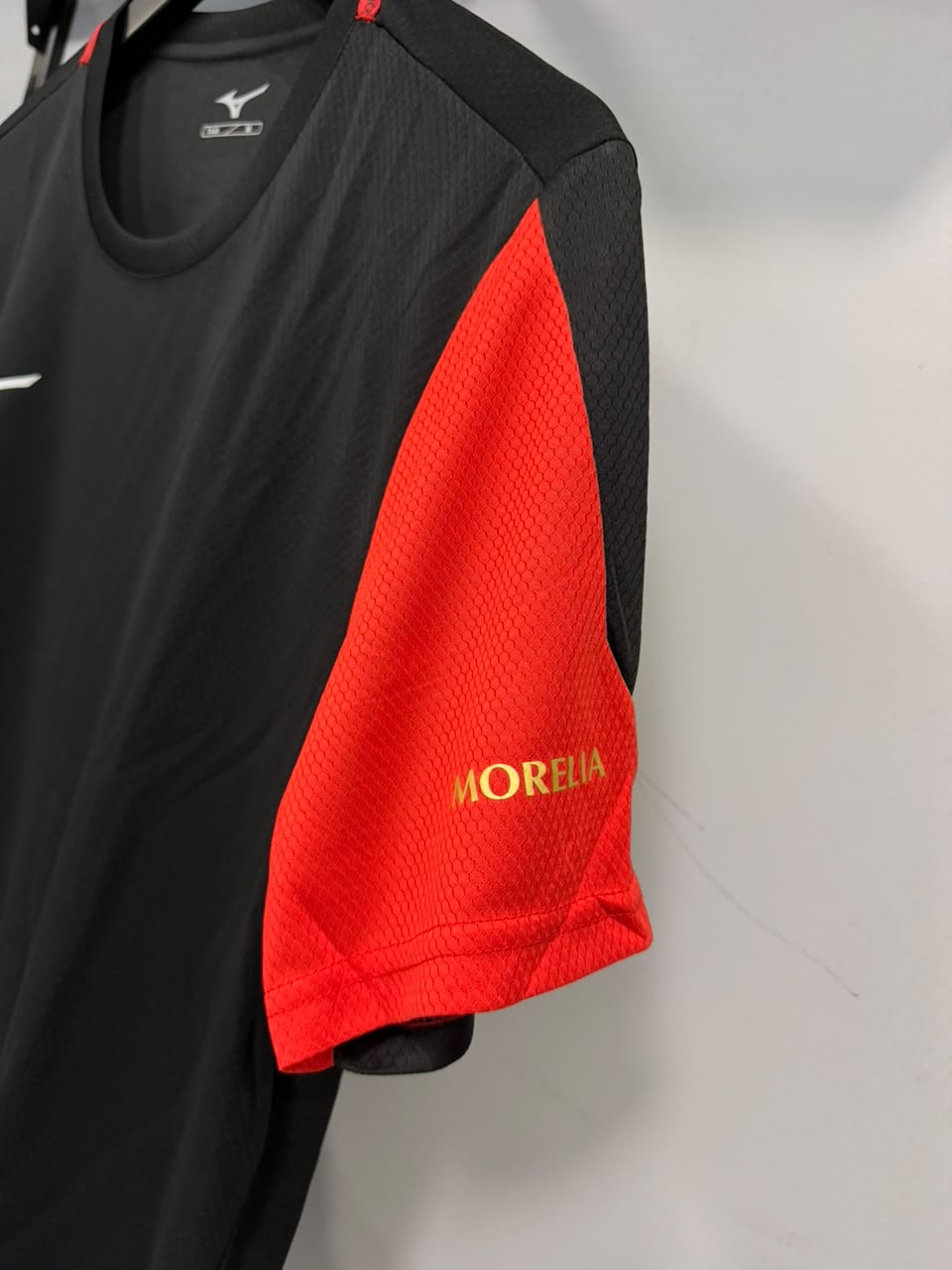 Camiseta Mizuno Dryaeroflow Masculina - Preto+Vermelho foto 2